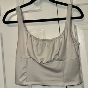 Simple Scoop Neck Cropped Tank Top — white